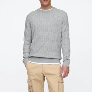 Gap Grey Cable Knit Crew Neck Sweater Size